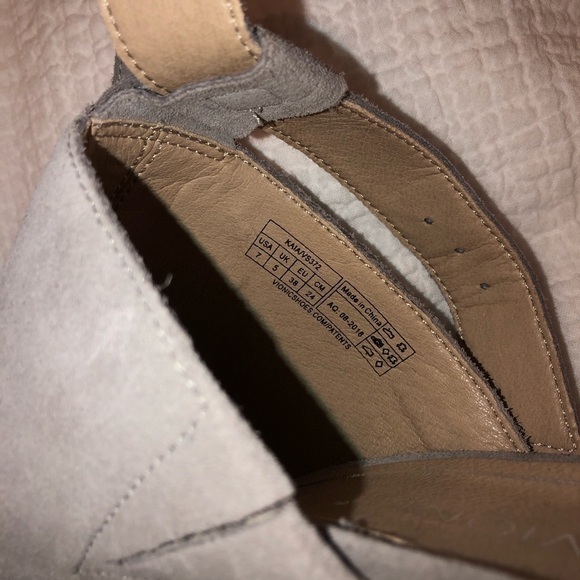 Vionic Kaia Open Toe Leather Heel Slingbacks - Picture 7 of 11